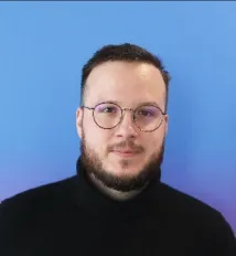 Julien, Ingénieur cybersécurité industrielle
