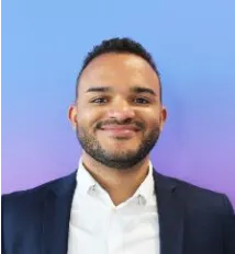 Justin, Chargé de clientèle
